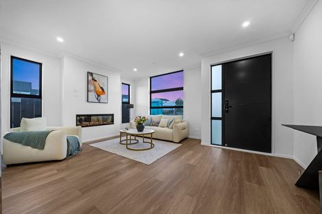 Photo of property in 34 Emerald Avenue, Rosehill, Papakura, 2113