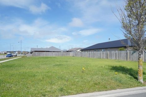 Photo of property in 15 Solander Road, Pegasus, 7612