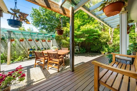 Photo of property in 43c Dowling Grove, Silverstream, Upper Hutt, 5019