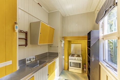 Photo of property in 45 Faraday Street, Hospital Hill, Napier, 4110