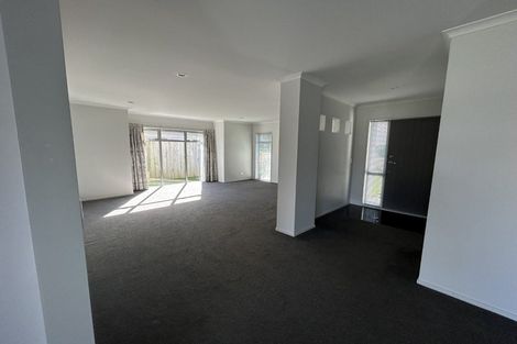Photo of property in 71 Links Drive, Waiwhakaiho, New Plymouth, 4312