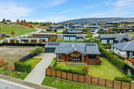 Photo of property in 12 Sapphire Spring Rise, Wanaka, 9305