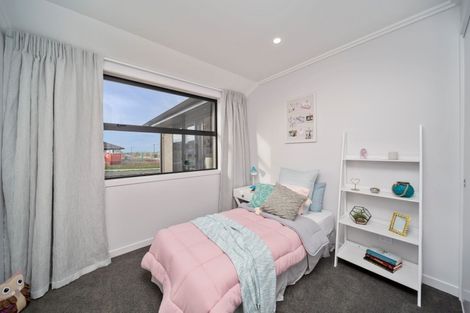 Photo of property in 35 Papawhero Drive, Bell Block, New Plymouth, 4312