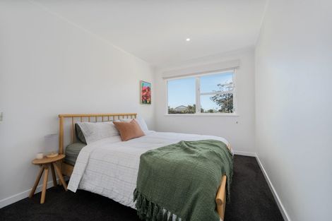Photo of property in 6 Thornlow Street, Glendene, Auckland, 0602