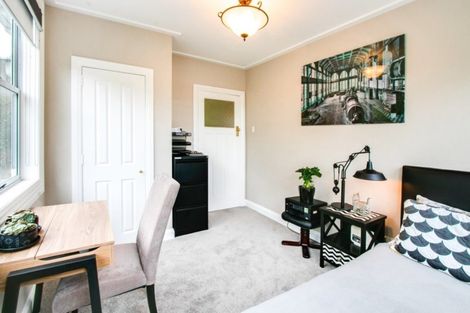 Photo of property in 27 Main Street, Hospital Hill, Napier, 4110