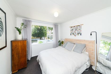 Photo of property in 75 Ruamahanga Crescent, Terrace End, Palmerston North, 4410