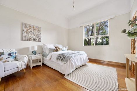 Photo of property in 21 The Parade, Island Bay, Wellington, 6023