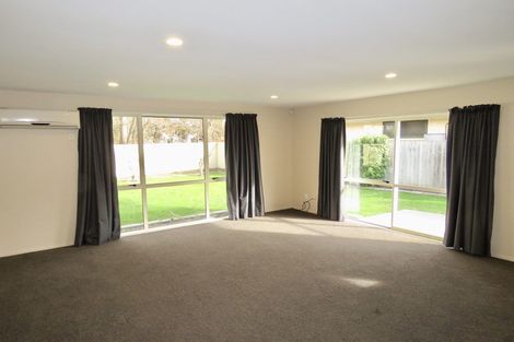 Photo of property in 39 Chesterfield Mews, Russley, Christchurch, 8042