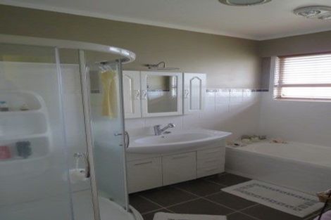 Photo of property in 7 Tauhara Drive, Queenwood, Hamilton, 3210