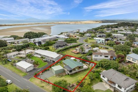 Photo of property in 12 Findlay Street, Mangawhai Heads, Mangawhai, 0505