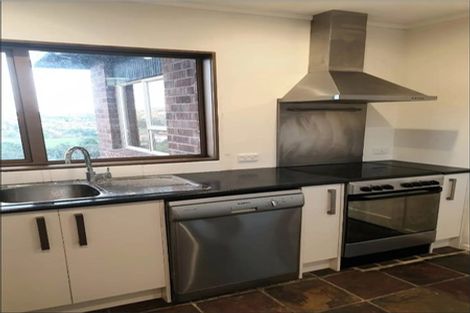 Photo of property in 27 Noeleen Street, Glenfield, Auckland, 0629