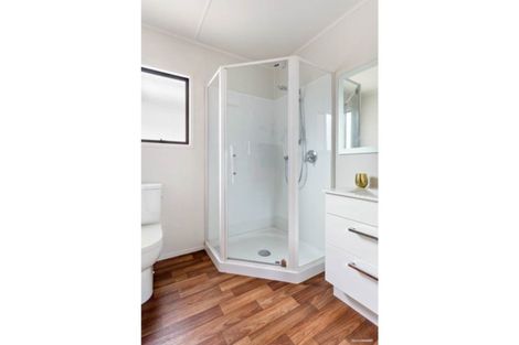 Photo of property in 1/424 Old Te Atatu Road, Te Atatu Peninsula, Auckland, 0610