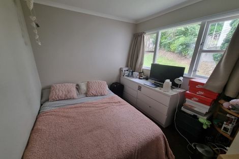 Photo of property in 113 Parkvale Road, Karori, Wellington, 6012