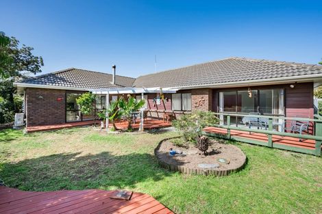 Photo of property in 12 Tobys Way, Waikanae Beach, Waikanae, 5036