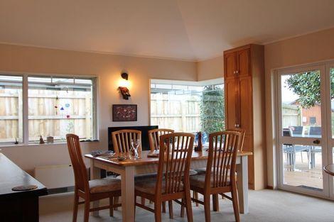 Photo of property in 387 Frankley Road, Ferndale, New Plymouth, 4310