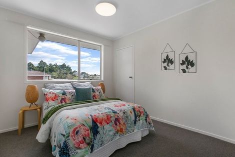 Photo of property in 87 Beechdale Crescent, Pakuranga Heights, Auckland, 2010