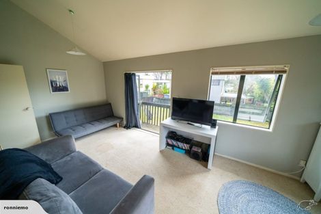 Photo of property in 21 Seabrook Avenue, New Lynn, Auckland, 0600
