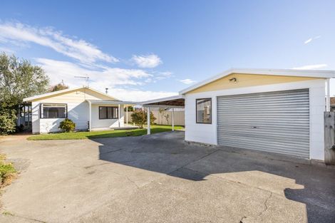 Photo of property in 8b Tukes Place, Greenmeadows, Napier, 4112