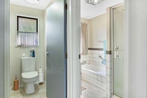 Photo of property in 8 Parkdale Drive, Aramoho, Whanganui, 4500