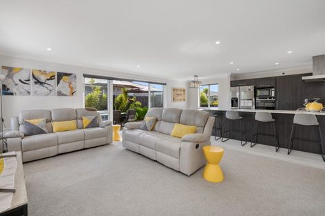 Photo of property in 28 Farrier Street, Papamoa, 3118