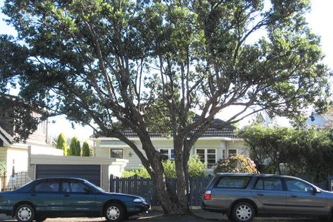 Photo of property in 218 Muritai Road, Eastbourne, Lower Hutt, 5013