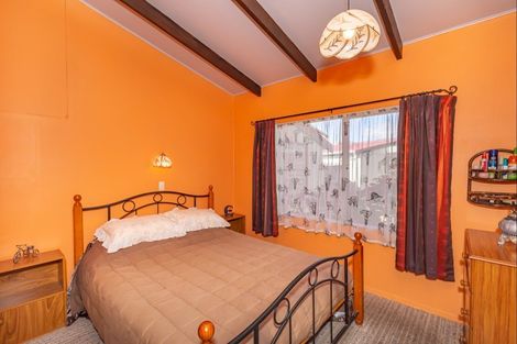 Photo of property in 5 Takitimu Street, Waitarere Beach, Levin, 5510