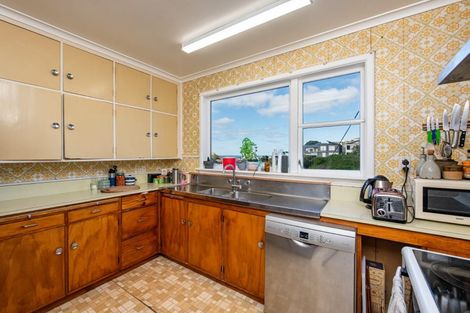 Photo of property in 14 Ribble Street, Island Bay, Wellington, 6023
