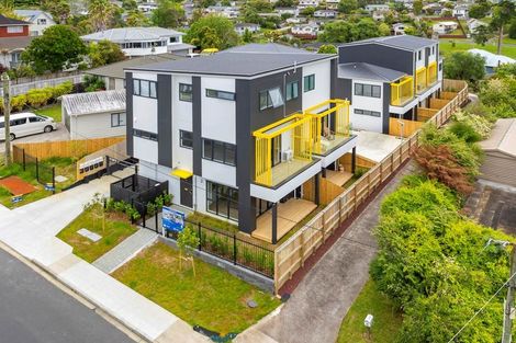 Photo of property in 1/43b Waimumu Road, Massey, Auckland, 0614