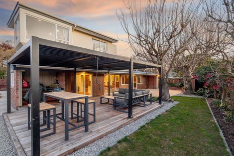 Photo of property in 7 Sawtell Place, Northcote, Christchurch, 8052