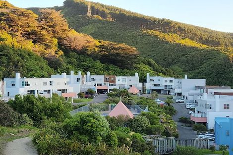 Photo of property in 75 Saddleback Grove, Karori, Wellington, 6012