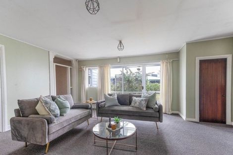 Photo of property in 16 Toia Street, Marton, 4710