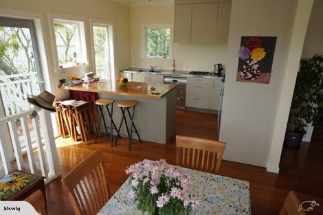 Photo of property in 191 Seatoun Heights Road, Miramar, Wellington, 6022