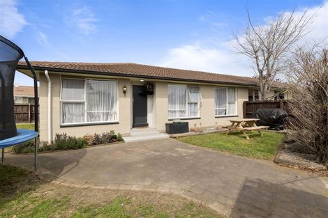 Photo of property in 2/23 Branksome Place, Parklands, Christchurch, 8083