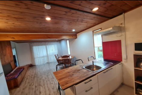 Photo of property in 15 Noeleen Street, Glenfield, Auckland, 0629