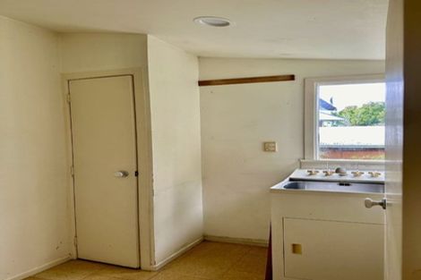 Photo of property in 4 Clematis Avenue, Murrays Bay, Auckland, 0630