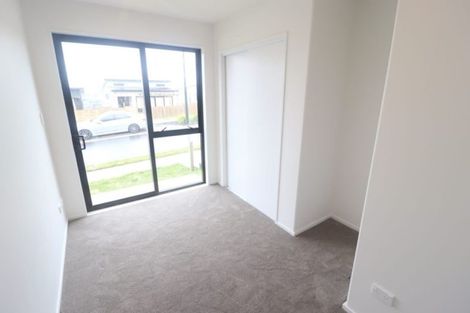 Photo of property in 40 Ascension Crescent, Orewa, 0931