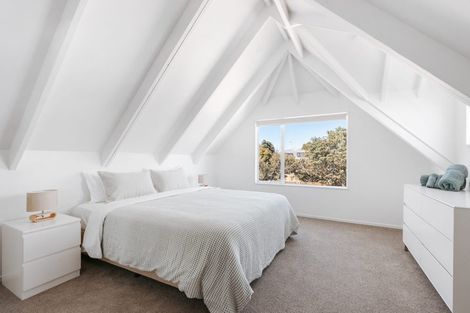 Photo of property in 906 Papamoa Beach Road, Papamoa Beach, Papamoa, 3118