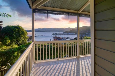 Photo of property in 35 Reserve Terrace, Lyttelton, 8082