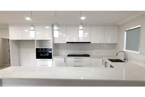 Photo of property in 37 Black Beech Crescent, Takanini, 2110