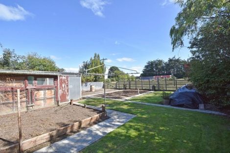 Photo of property in 70 Seaward Road, Edendale, 9825