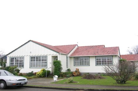 Photo of property in 1 Alton Place, Hokowhitu, Palmerston North, 4410