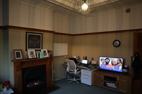 Photo of property in 40 Hawker Street, Mount Victoria, Wellington, 6011