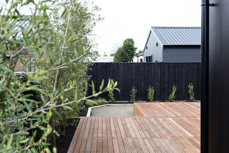 Photo of property in 14 Samuel Place, Terrace End, Palmerston North, 4410