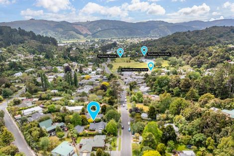 Photo of property in 88 Pinehaven Road, Pinehaven, Upper Hutt, 5019
