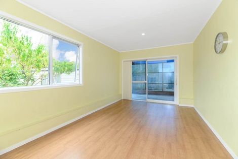 Photo of property in 7 Darcy Place, Massey, Auckland, 0614