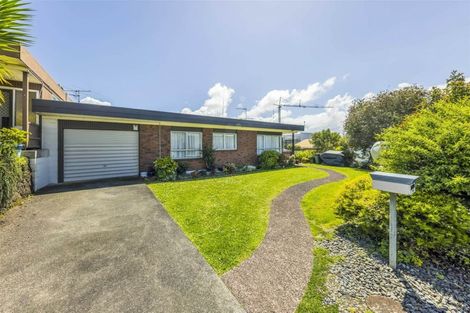 Photo of property in 1/11 Queen Street, Papakura, 2110