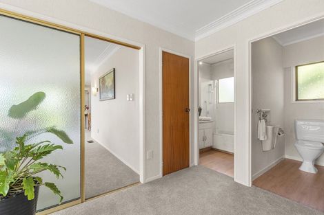 Photo of property in 3/108 Ocean View Road, Northcote, Auckland, 0627