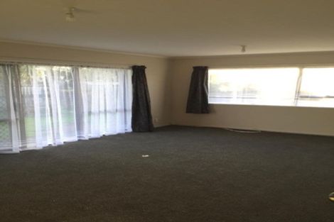 Photo of property in 14b Glengowan Place, Conifer Grove, Takanini, 2112