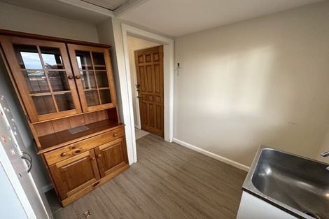 Photo of property in 32 Avonhead Road, Avonhead, Christchurch, 8042