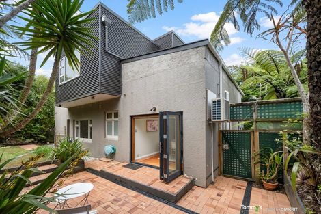 Photo of property in 11 Burma Road, Khandallah, Wellington, 6035